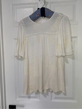 Cream Short-Sleeve Lace Yoke Blouse